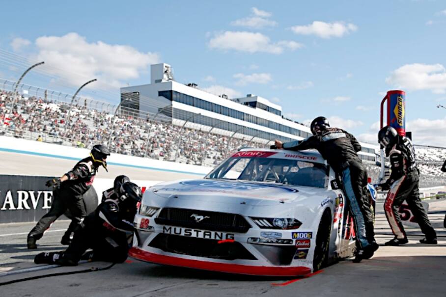Briscoe, who also captured the pole on Friday, finished fifth. Briscoe, who also captured the pole on Friday, finished fifth.